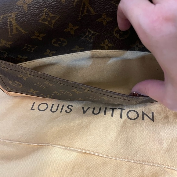 Louis Vuitton Beverly MM - Picture 4 of 15